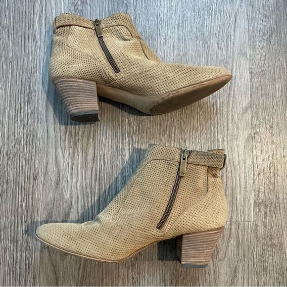 AQUATALIA Tan Perforated Suede Leather Buckle Ankle Boots - Picture 2 of 8